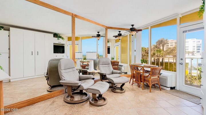 Property Photo: 453 S Atlantic Avenue 305 FL 32176