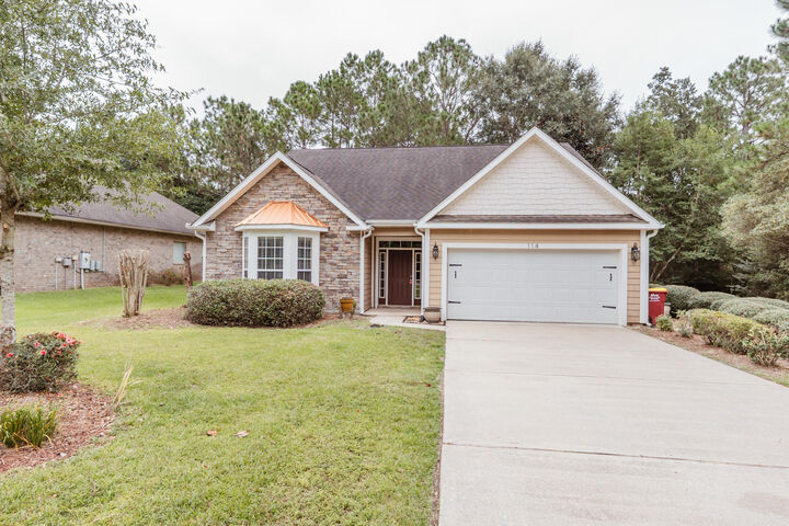 Property Photo: 114 Crab Apple Avenue FL 32536