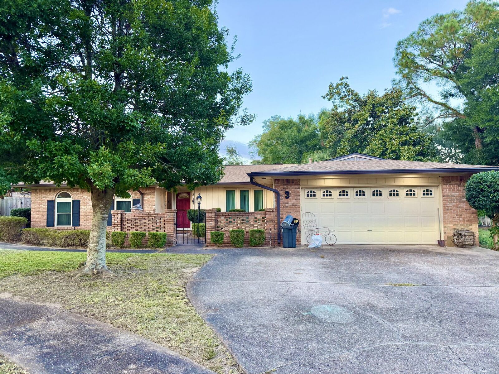 Property Photo:  3 Ipswich Circle  FL 32547 