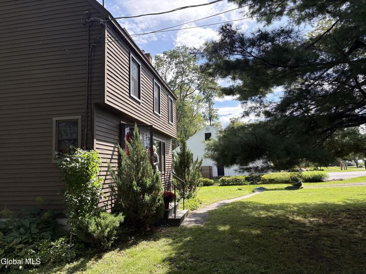 Property Photo:  272 Brandle Road  NY 12009 