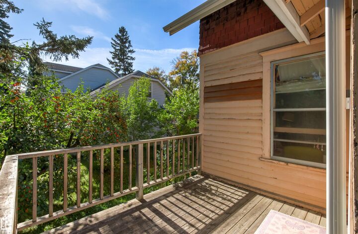 Property Photo:  10966 128 Street NW  AB T5M 0W4 