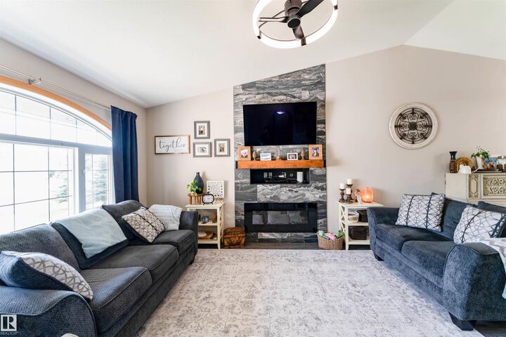 Property Photo:  3924 44 Avenue  AB T7A 0A1 