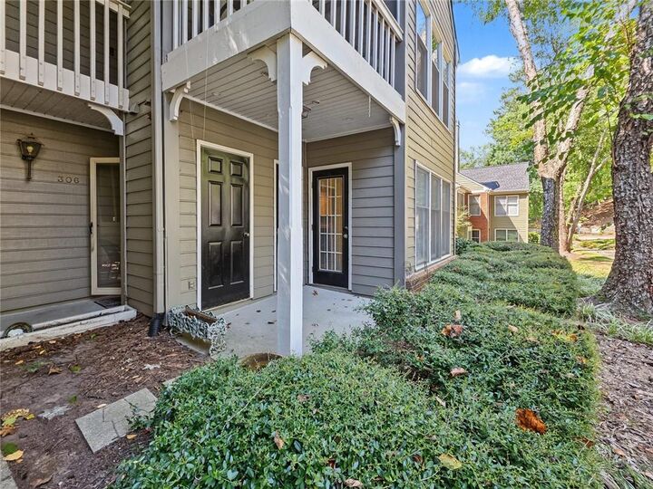 Property Photo:  306 Bainbridge Drive  GA 30327 