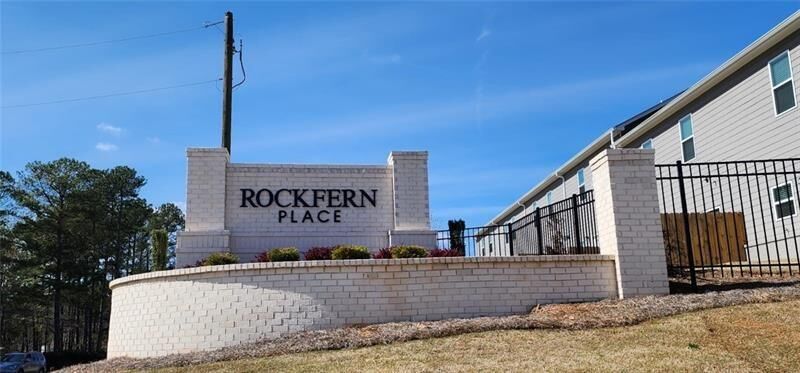 Property Photo: 1377 Fern Ridge Court GA 30093