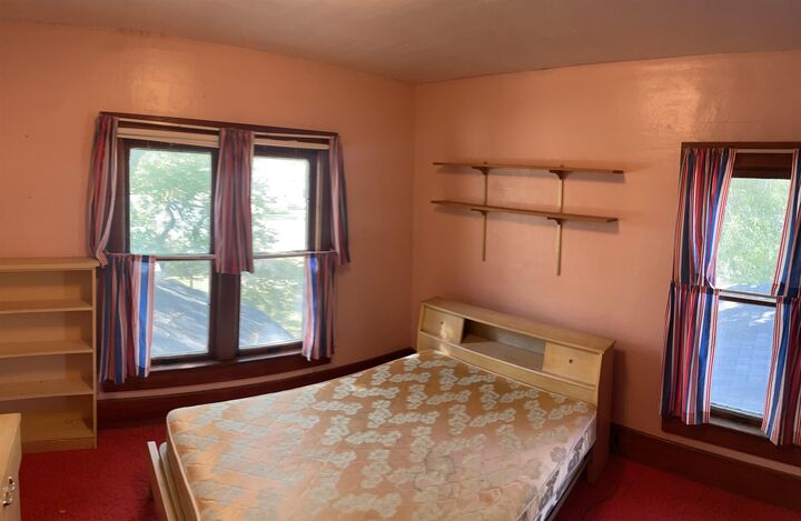 Property Photo:  604 Main Street  NE 69029 