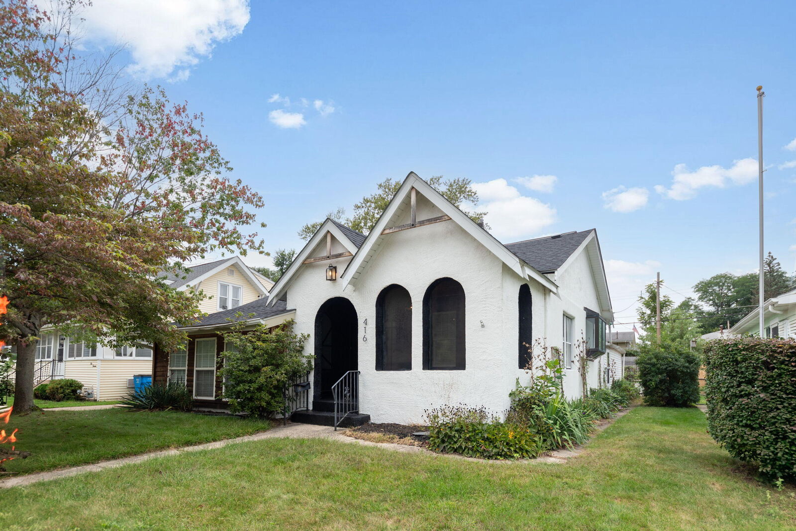 Property Photo: 416 Gardena Street IN 46360