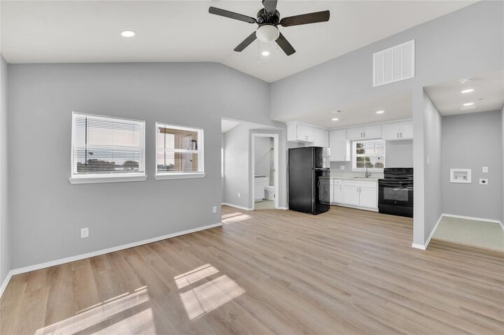 Property Photo:  7003 Schlitz Lane B  TX 77563 