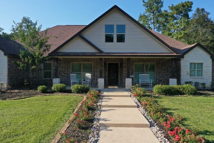 Property Photo: 2210 Fm 82 W TX 75956