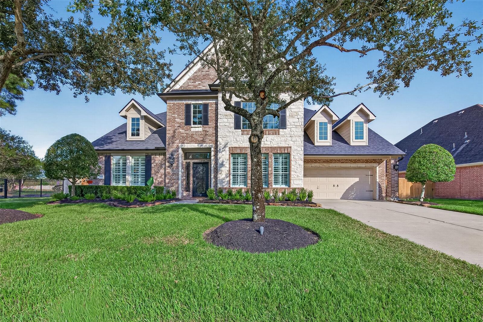 Property Photo:  2401 Scarlatti Drive  TX 77581 