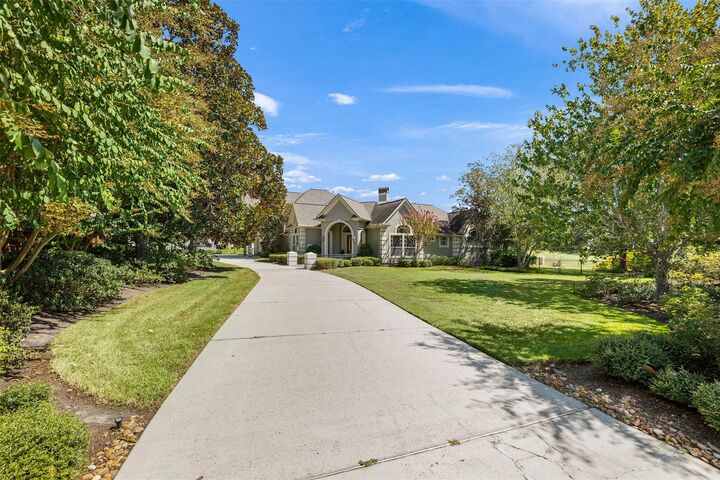 Property Photo: 31 Grey Moss Lane TX 77356