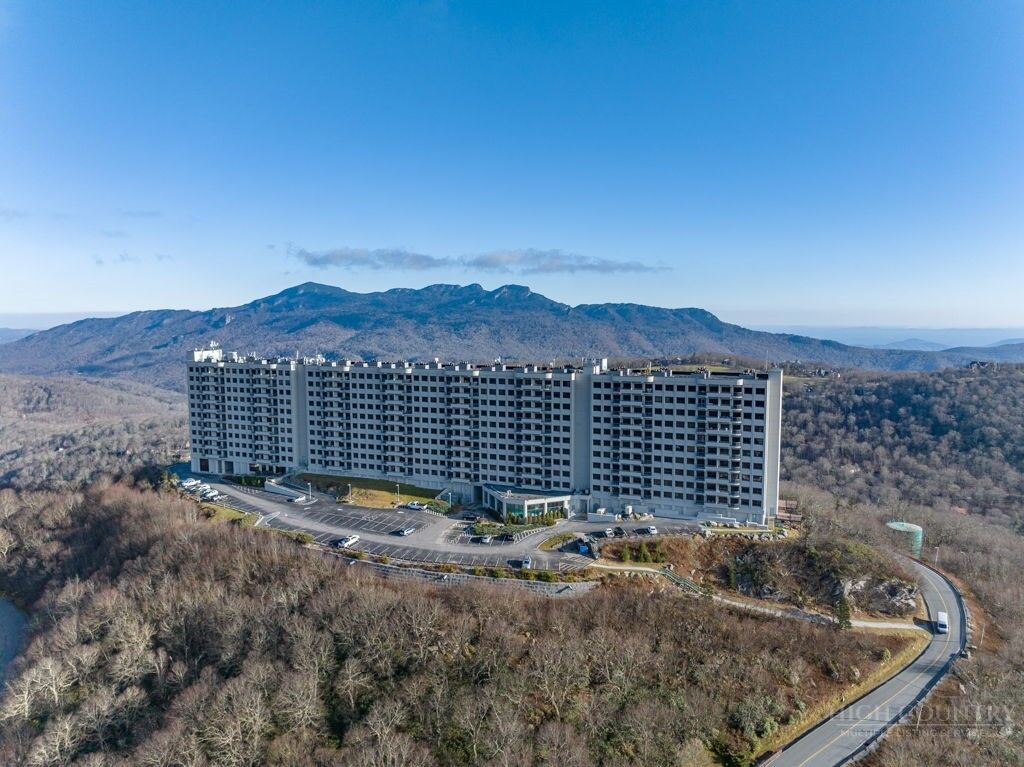 Property Photo:  303 Sugar Top Drive 2205  NC 28604 