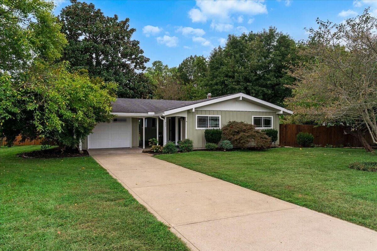 Property Photo:  522 Parkside Drive  KY 40505 