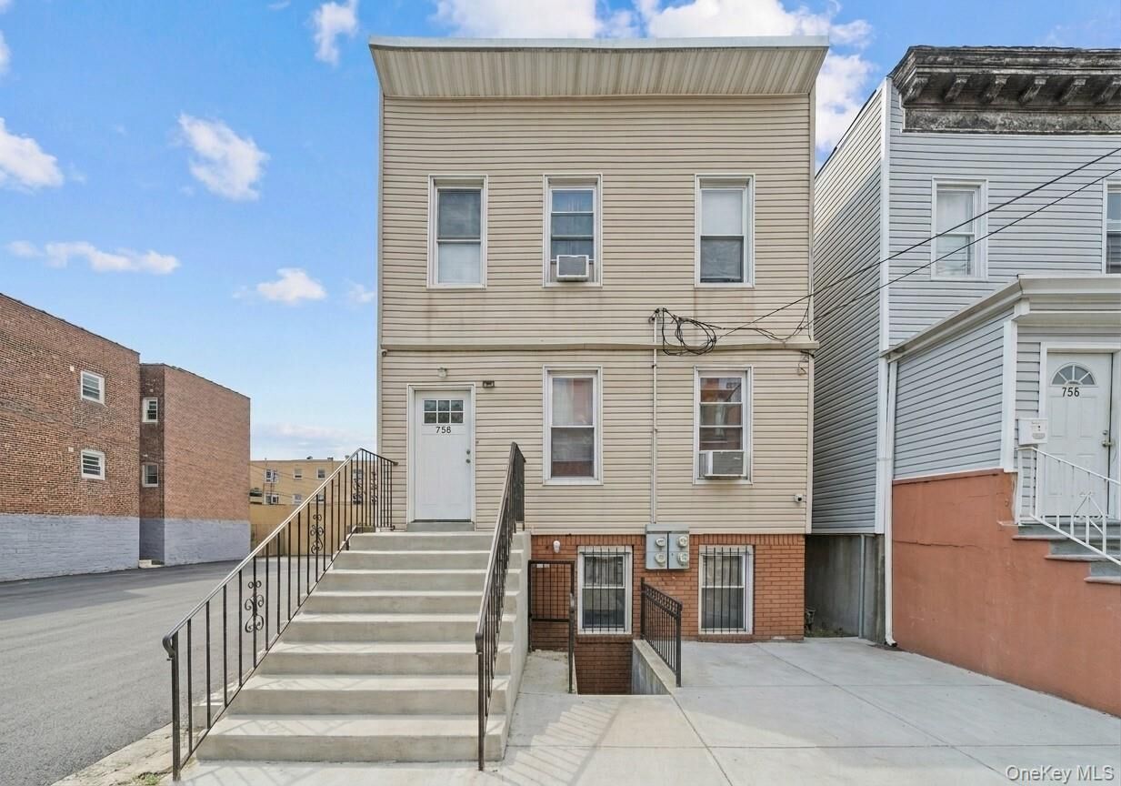 Property Photo:  758 E 224 Street Street  NY 10466 