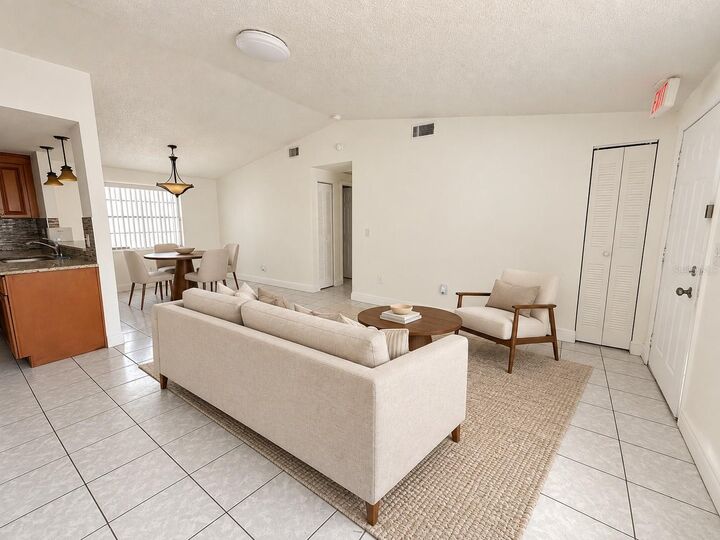 Property Photo:  8206 Ravencroft Drive  FL 33615 