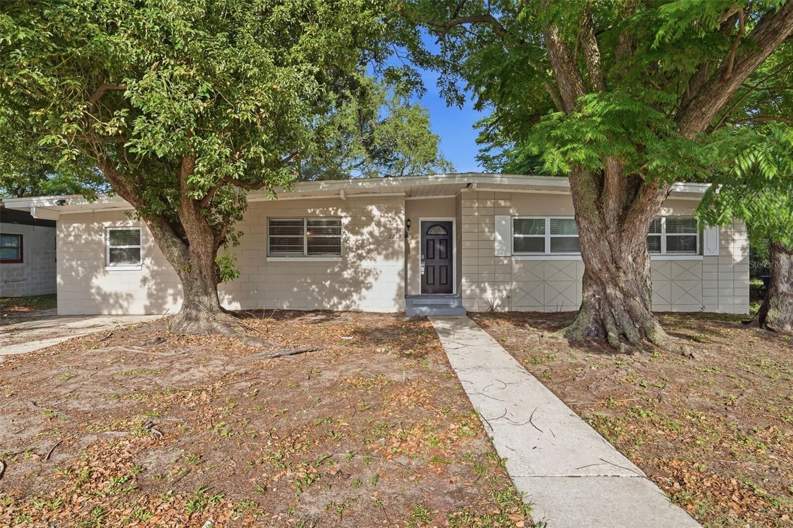 Property Photo: 2213 N Hiawassee Road FL 32818