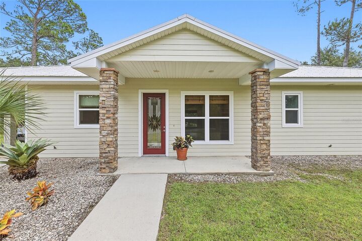 Property Photo: 71 Perry Lane FL 32725