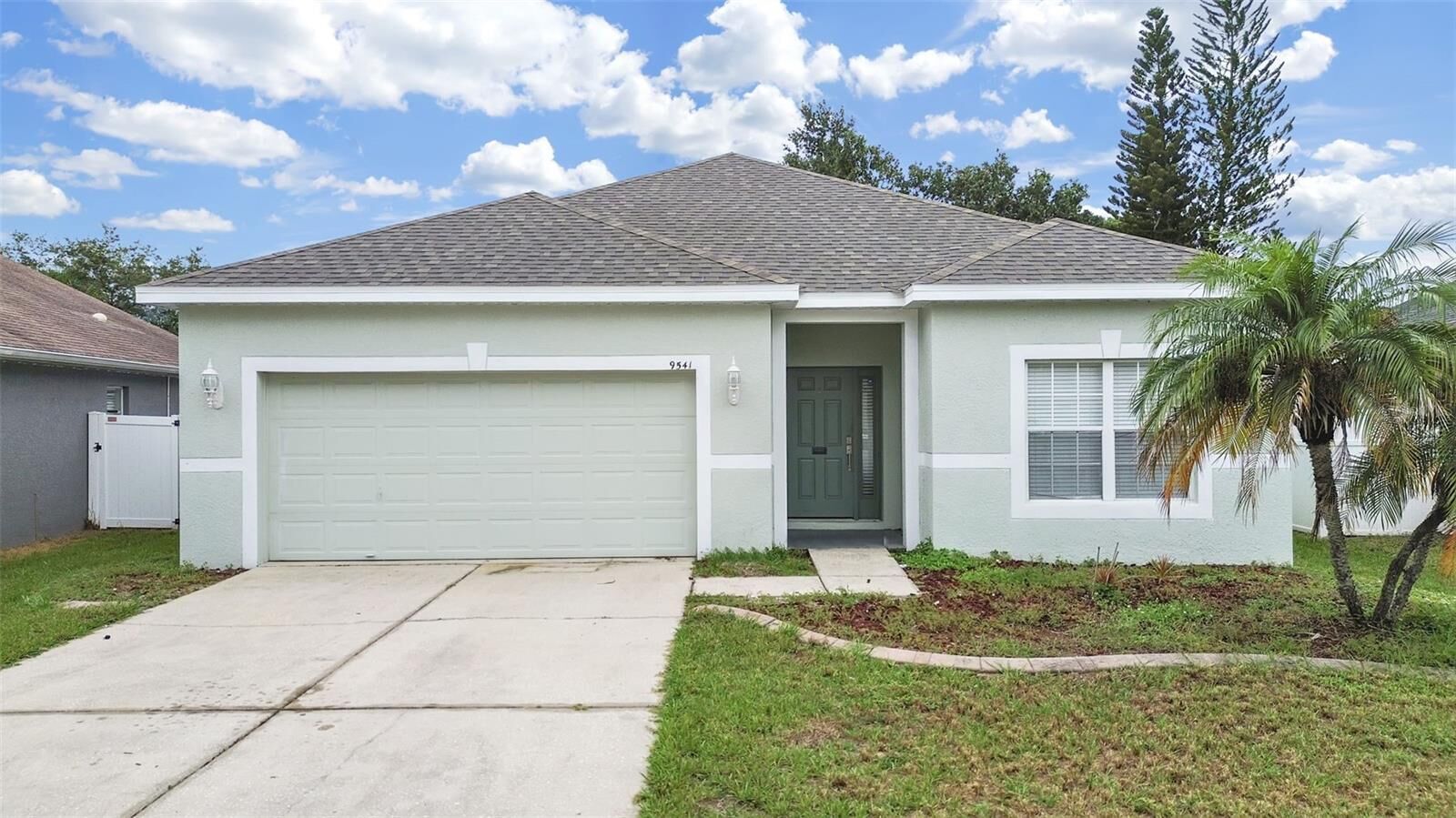 Property Photo:  9541 Cypress Harbor Drive  FL 33534 