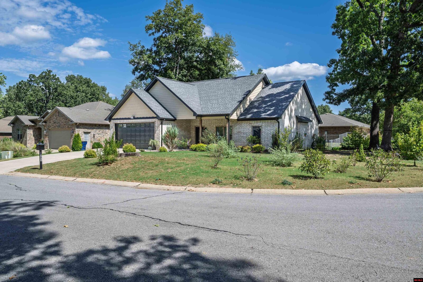 Property Photo:  1341 Hampshire Circle  AR 72653 