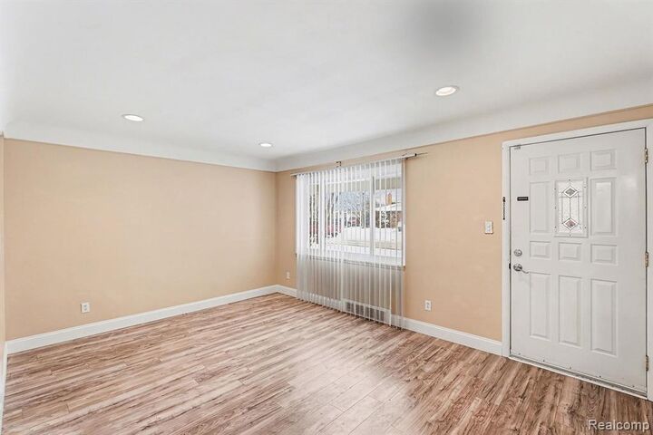 Property Photo: 34052 Viceroy Drive MI 48310 5873