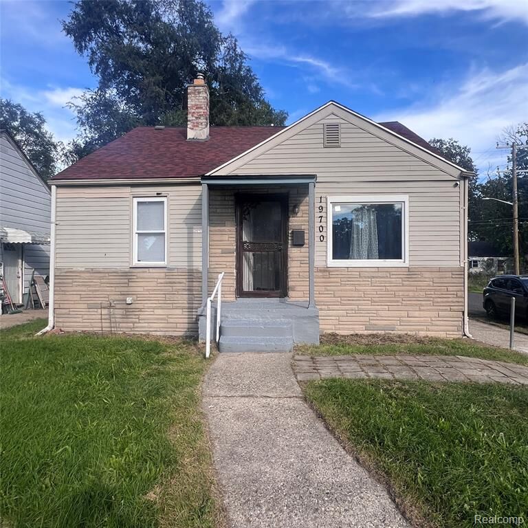 Property Photo:  19700 Teppert Street  MI 48234 3549 