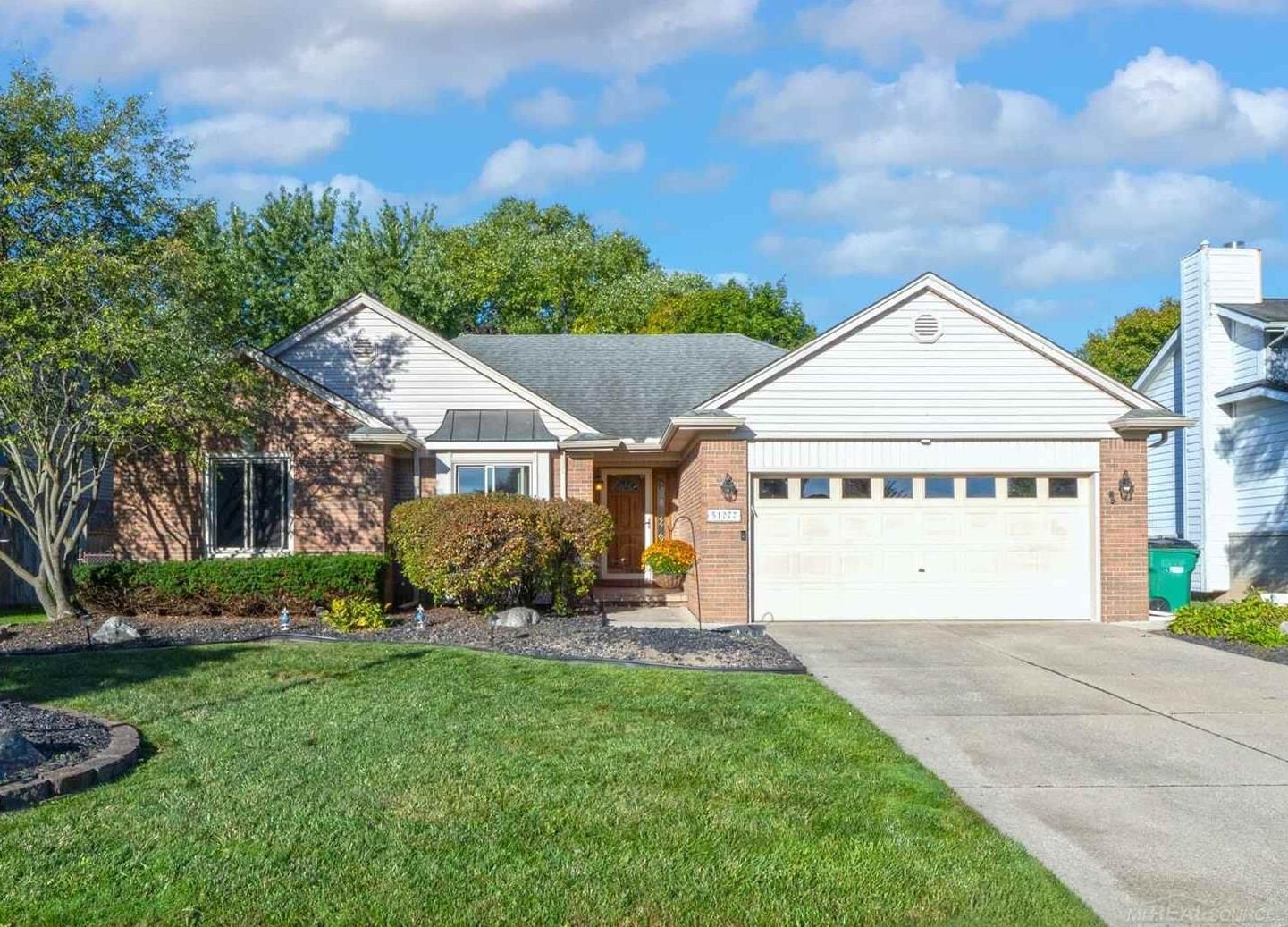 Property Photo:  51277 Misty Brook Drive  MI 48047 