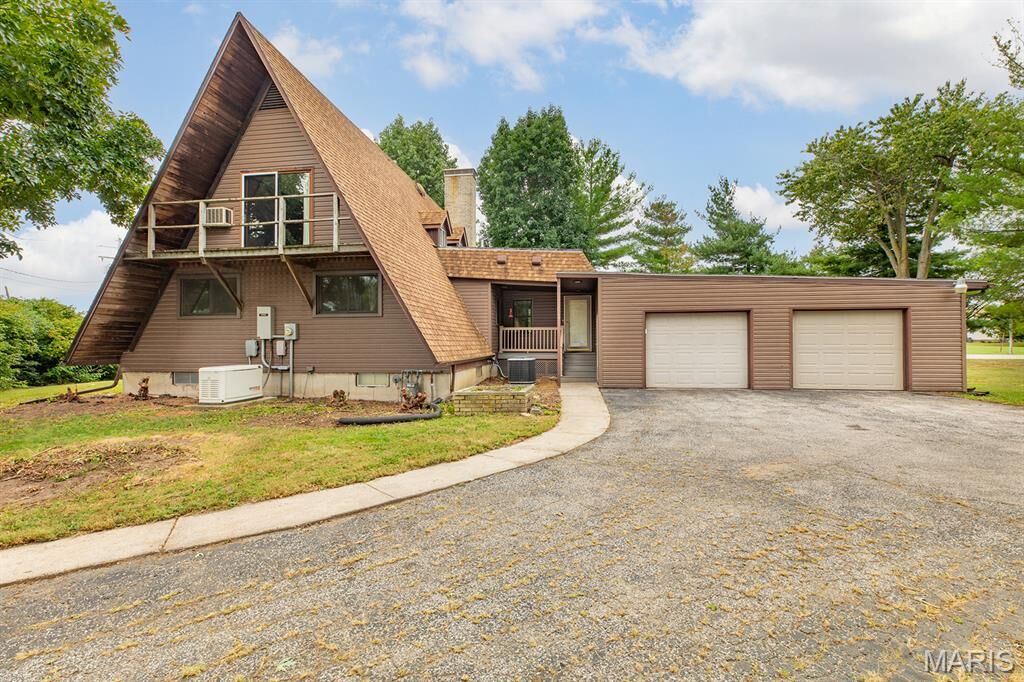 Property Photo:  804 S Franklin Street  IL 62014 