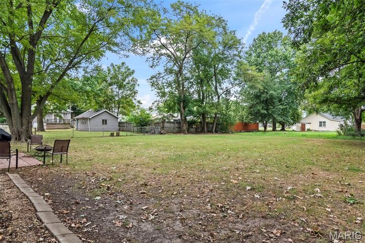 Property Photo:  517 E Columbia Street  IL 62056 