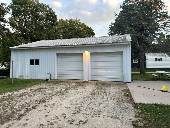Property Photo: 6144 S Fitzgerald Avenue MI 49412
