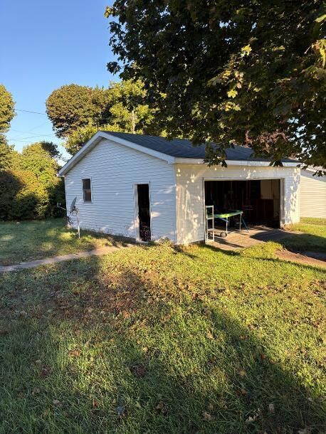 Property Photo:  409 4th Street  MI 49431 