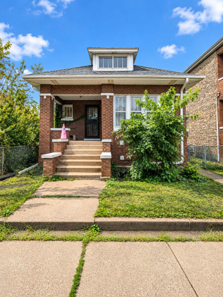 Property Photo:  4127 S Francisco Avenue  IL 60632 