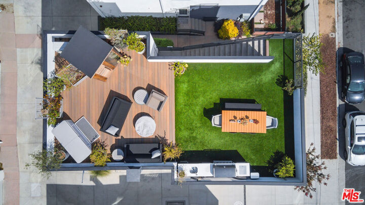 Property Photo:  345 N La Fayette Park Place  CA 90026 
