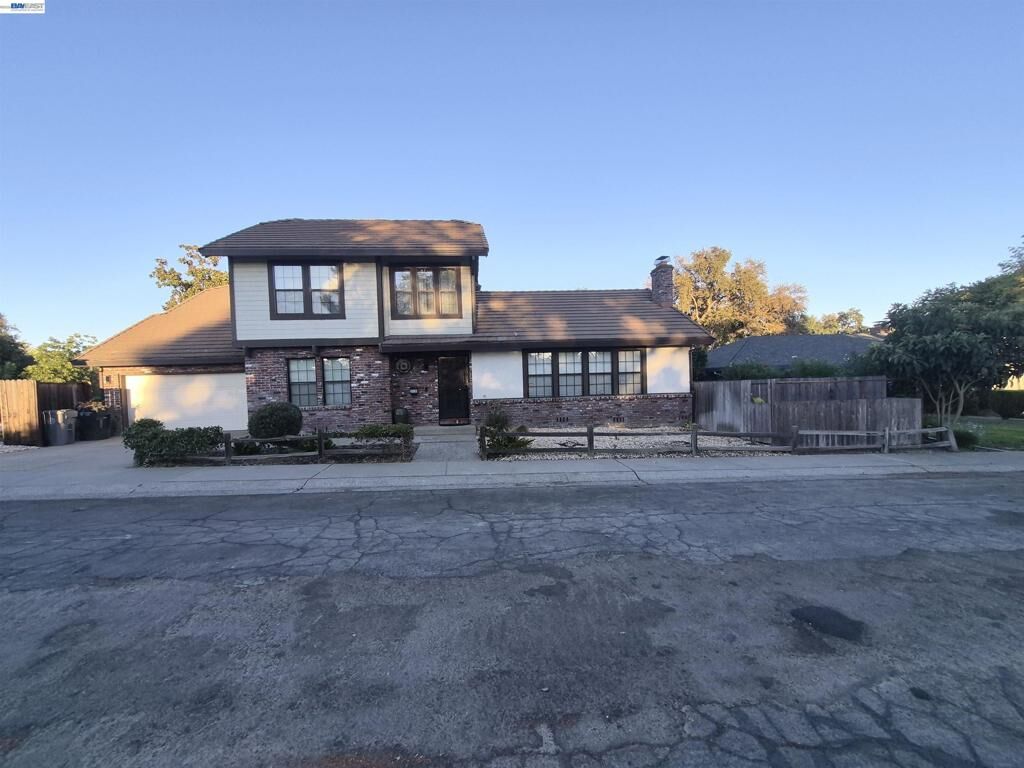 Property Photo: 2030 Edgewater CA 95815