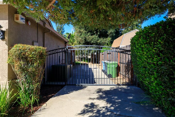 Property Photo:  1807 Tartan Road  CA 95382 