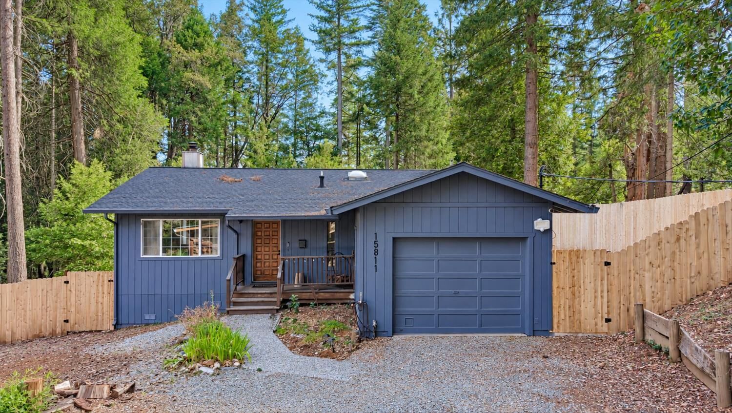 Property Photo: 15811 Banner Quaker Hill CA 95959