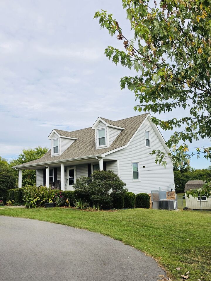 Property Photo:  2671 Holt Ln  TN 37043 