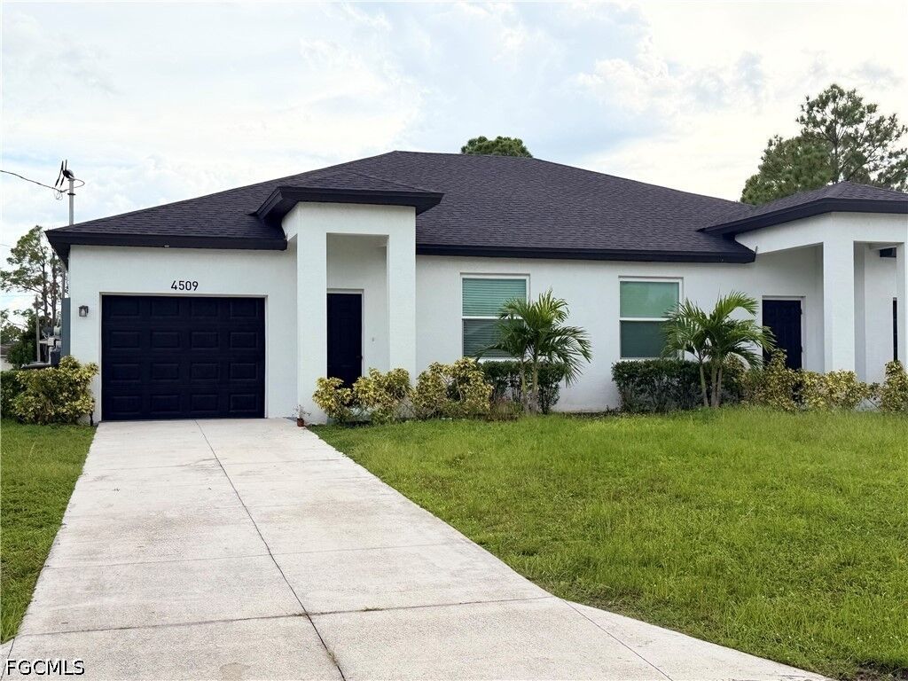Property Photo:  4509 21st Street SW  FL 33973 