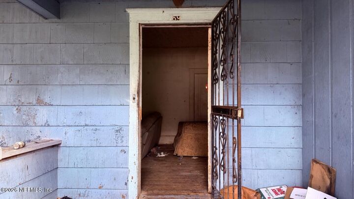 Property Photo: 69 W 32nd Street FL 32206