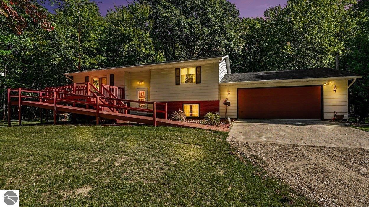 Property Photo:  1550 N Shepherd Road  MI 48858 