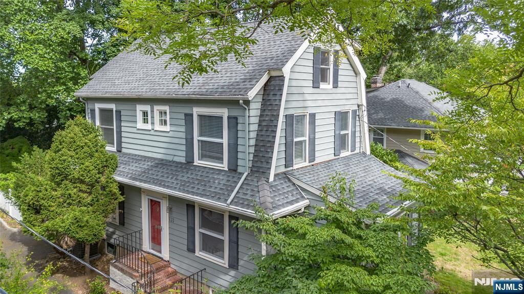 Property Photo:  133 Buckingham Road  NJ 07043 