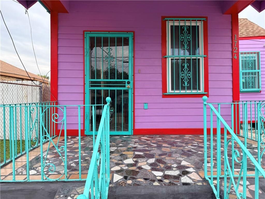 Property Photo:  1724 Piety Street  LA 70117 