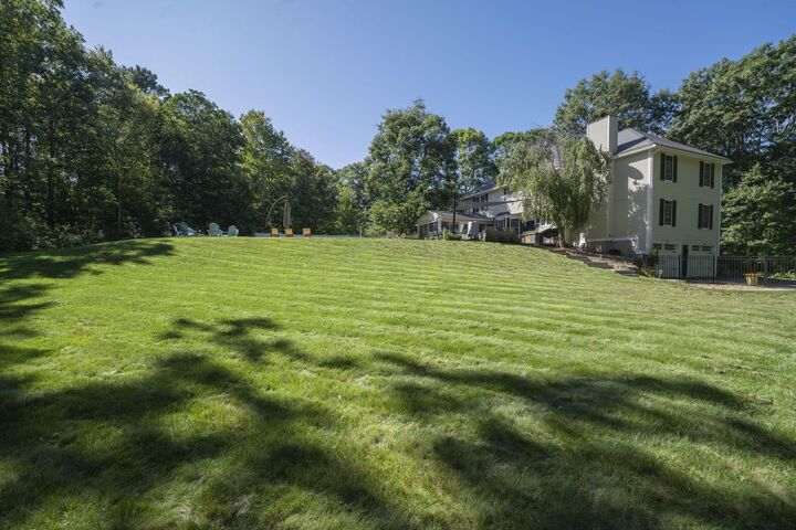 Property Photo:  34 Glance Road  NH 03087 