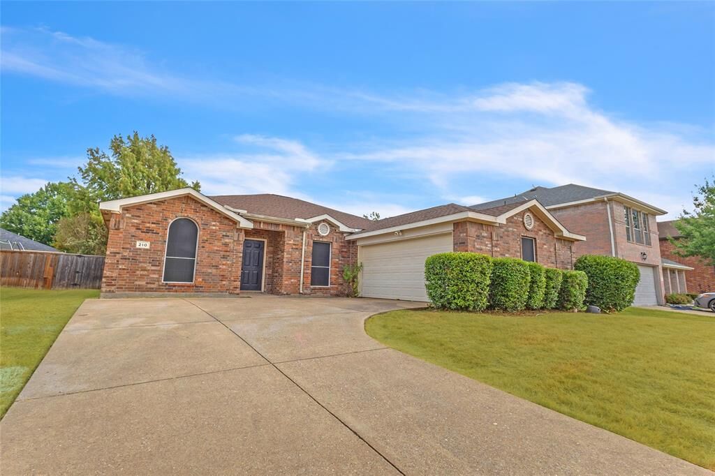 Property Photo:  210 Angelina Drive  TX 75114 