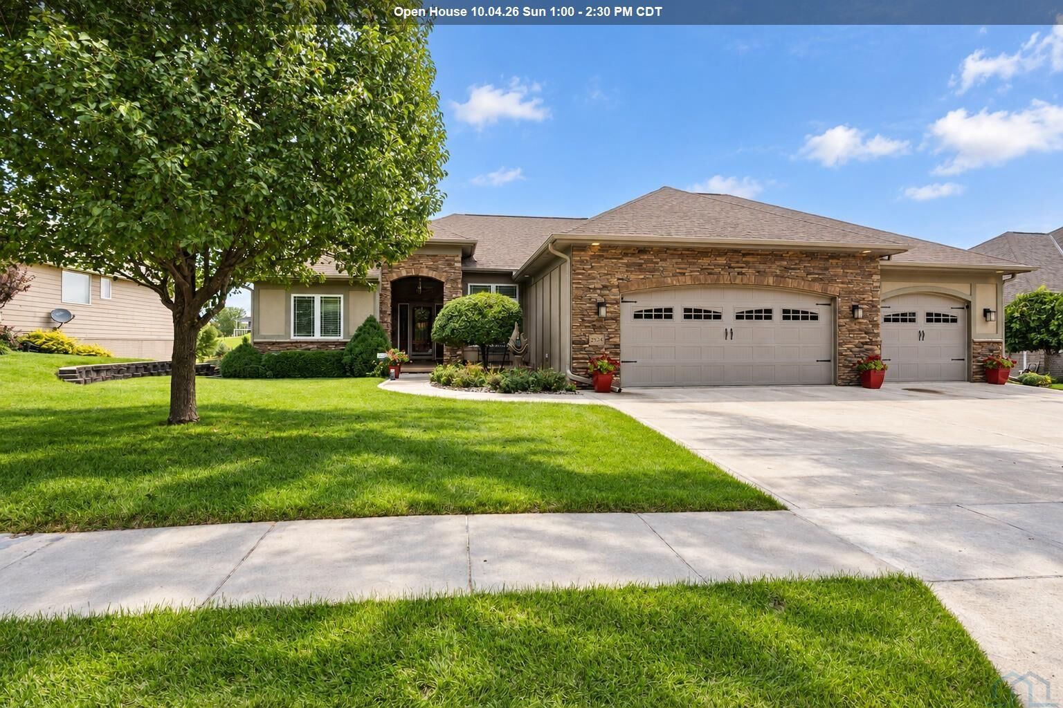 Property Photo:  2524 Castles Gate Dr  IA 51106 