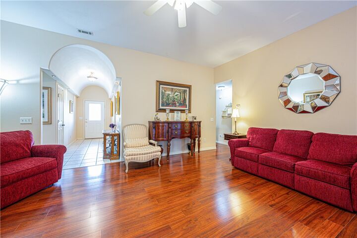 Property Photo: 804 Greenway Street AR 72745