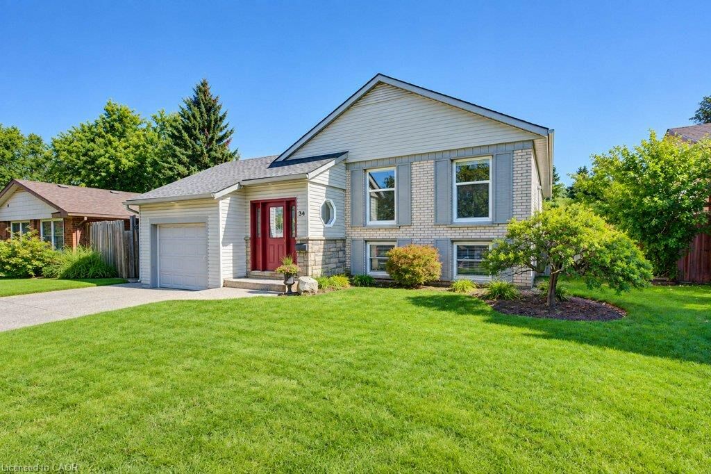 Property Photo:  34 Wayne Drive  ON N2A 1M2 