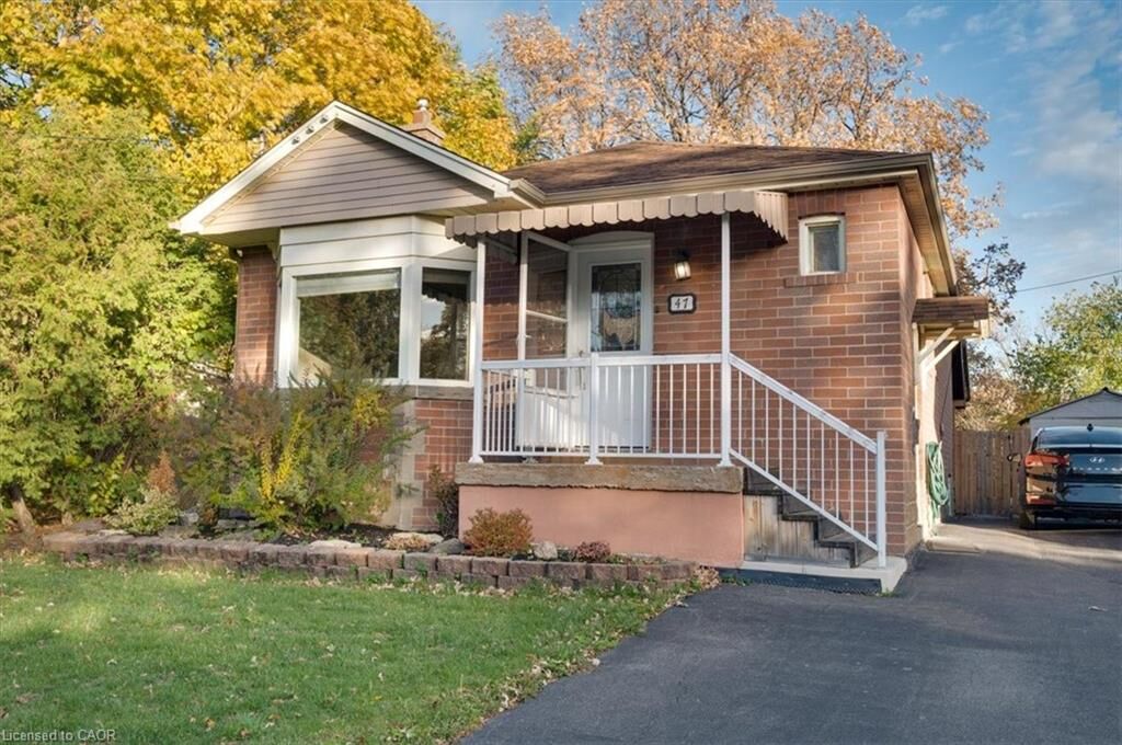 Property Photo:  47 Cloverhill Road 1  ON L9C 3L6 