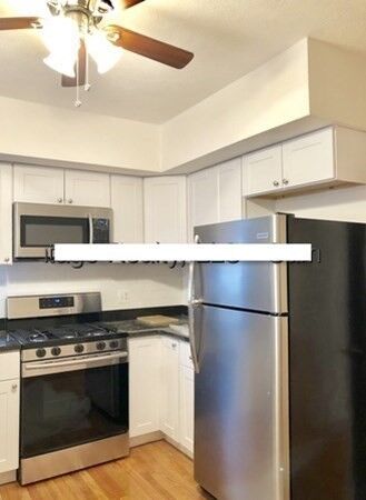 Property Photo:  73 5th St 1  MA 02141 