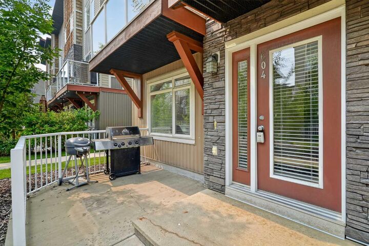 Property Photo:  604 Skyview Point Place NE  AB T3N 0L7 