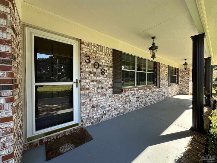 Property Photo:  308 Vera St  FL 32514 