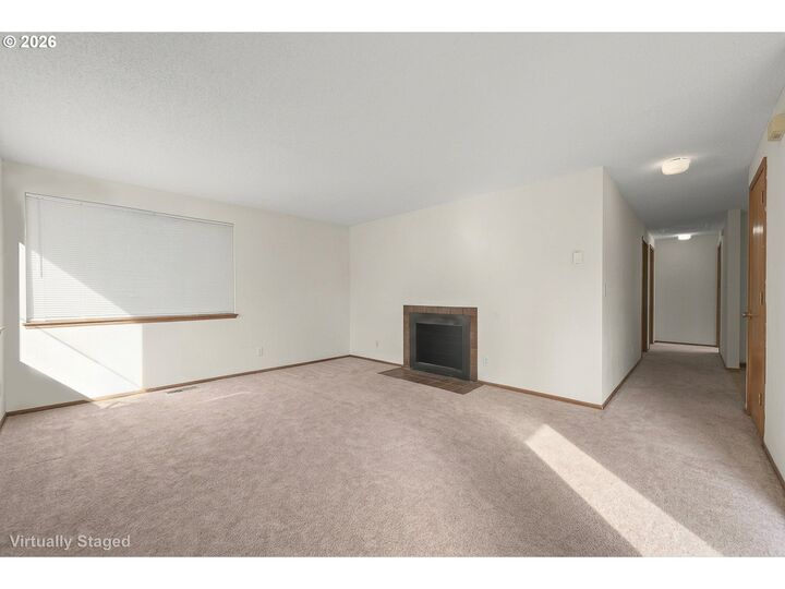 Property Photo:  893 Sprague St  OR 97405 